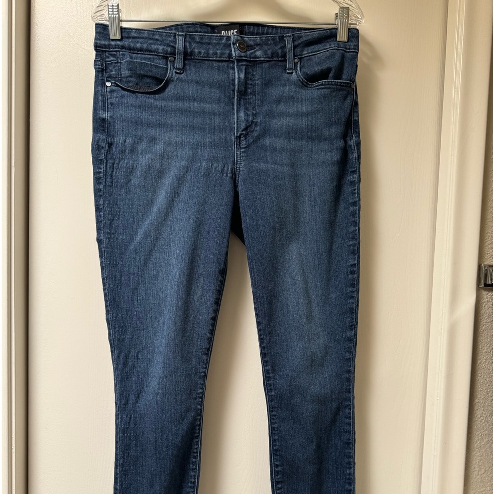 Guess Jeans Women’s size 30/31 mostly 31’s pre -owned low rise and mid rise!